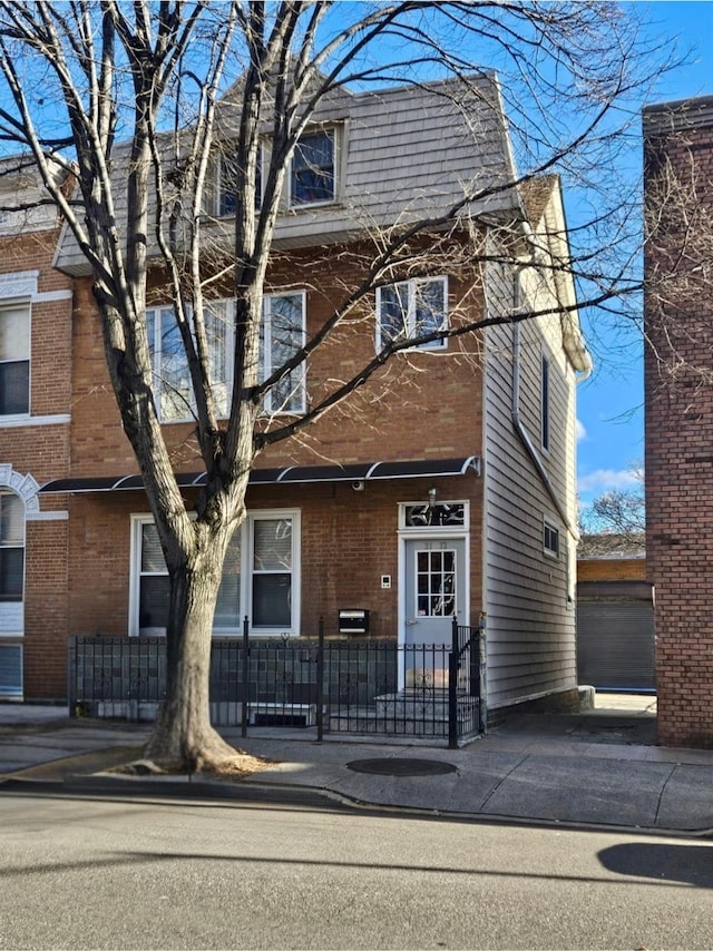 view of front facade