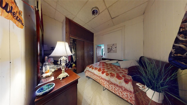 bedroom featuring a closet