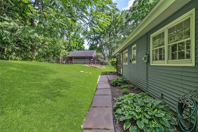 17 Walnut Hill Rd, Poughkeepsie, NY 12603 - view of green lawn