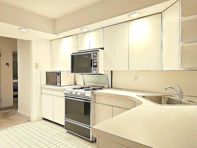 kitchen with gas stove and sink