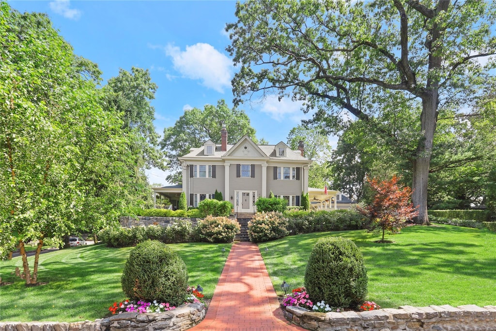 colonial house with a front yard