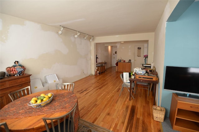 dining room featuring light hardwood / wood-style flooring