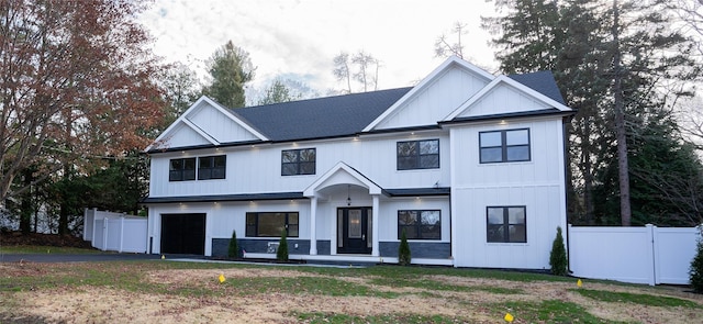 view of modern farmhouse style home