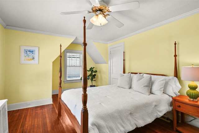 bedroom featuring ceiling fan, baseboards, dark wood-style flooring, and crown molding