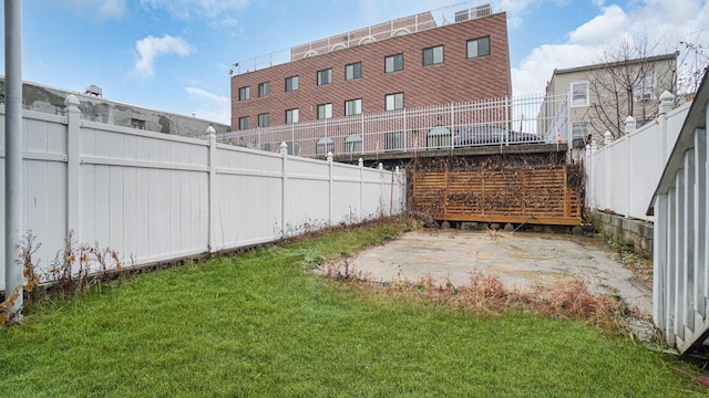 2350 Waterbury Ave, Bronx, NY 10462 - view of yard featuring a patio