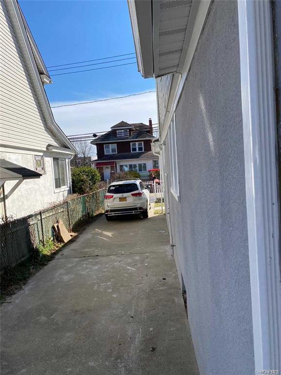 47 Gladys Ave, Hempstead, NY 11550 - photo 14
