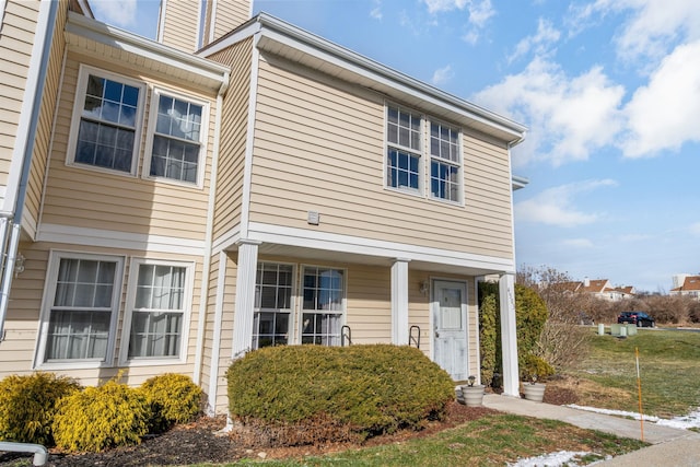 view of front of house