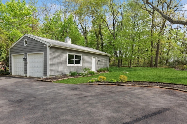 view of detached garage