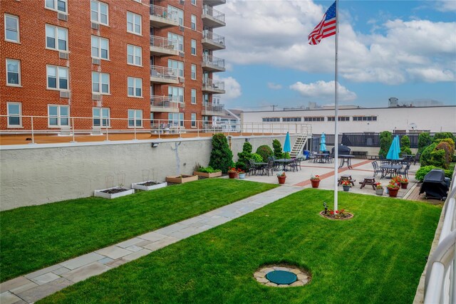 560 W Broadway Unit 4G, Long Beach, NY 11561 - photo 3