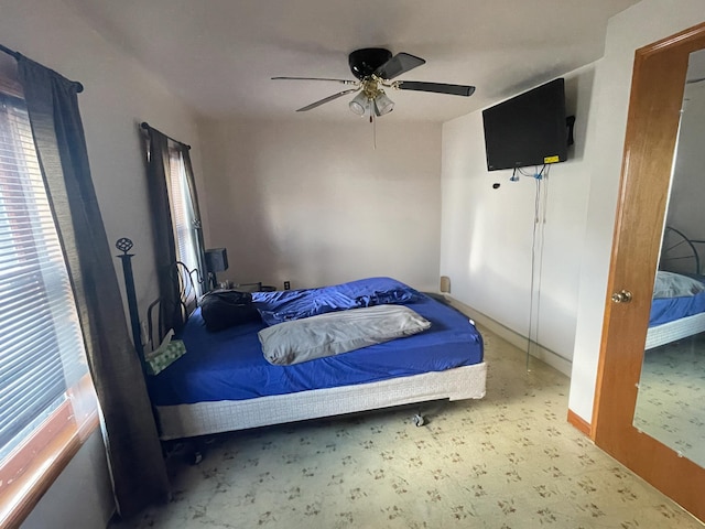 bedroom featuring ceiling fan