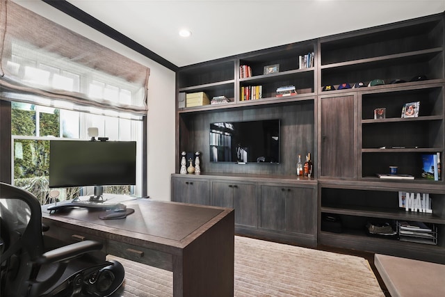 office area with crown molding