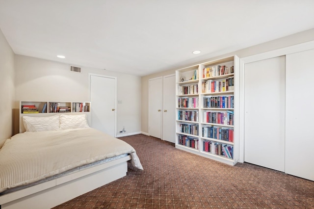 bedroom with a closet