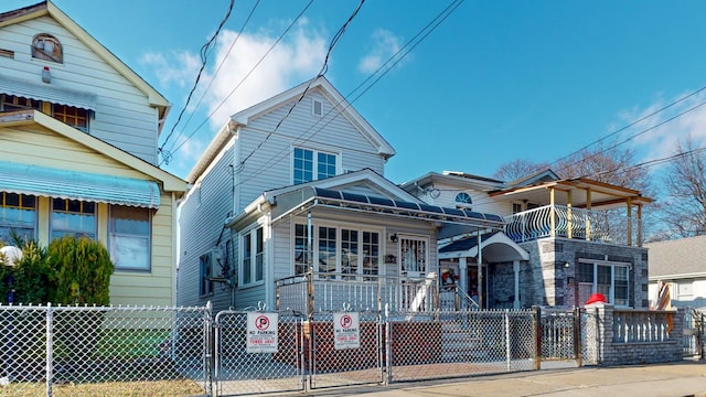 view of front of home with covered porch