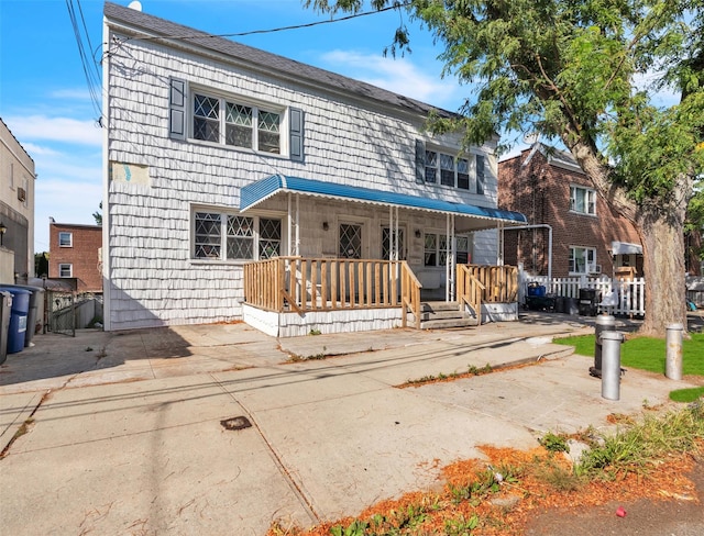 view of front of house