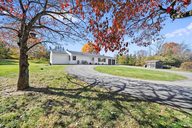 view of front of house with a front yard