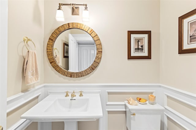 bathroom with sink