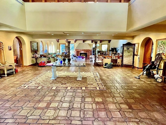 6 Hidden Pond, Muttontown, NY 11545 - community lobby with a towering ceiling and recessed lighting