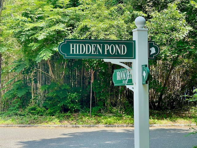 6 Hidden Pond, Muttontown, NY 11545 - exterior view
