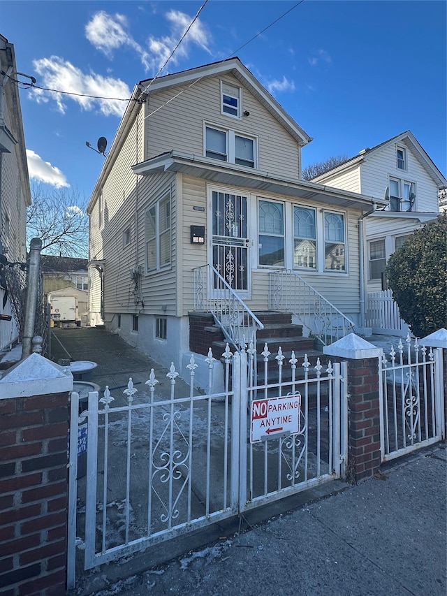 view of front of house