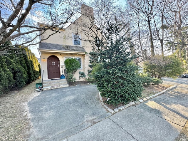 view of front of property