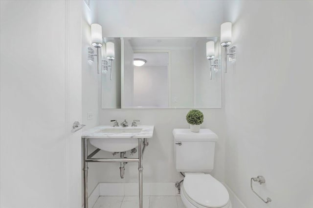 bathroom featuring toilet