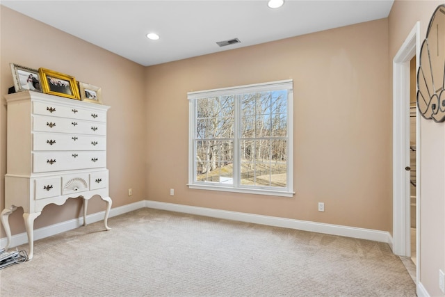 unfurnished bedroom featuring carpet floors