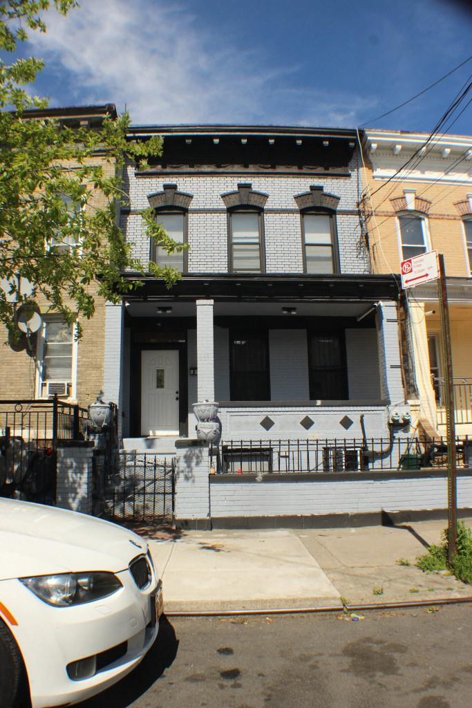 view of front of home with a porch