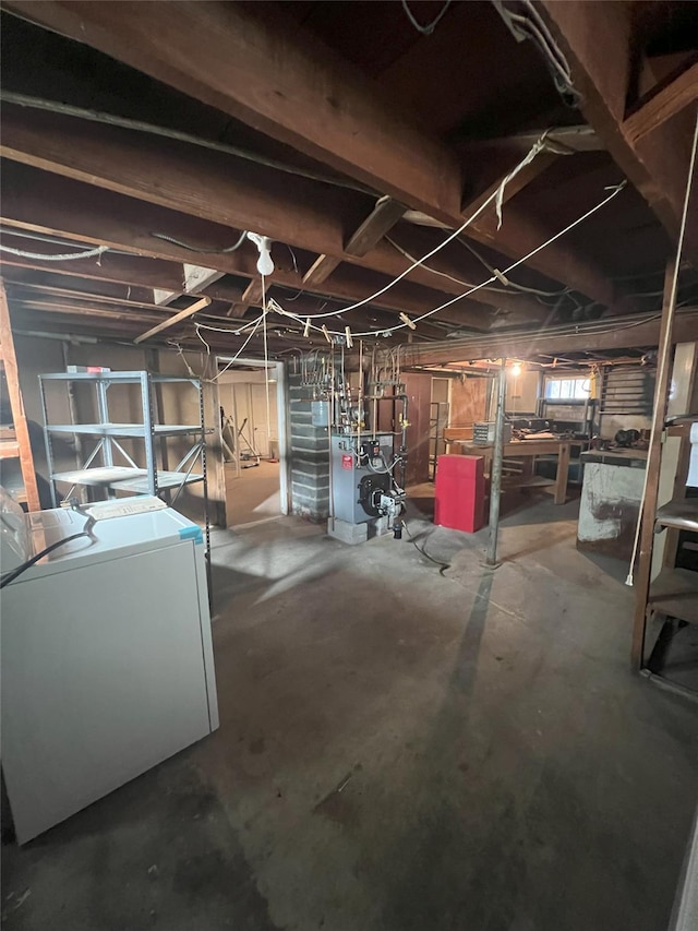 basement featuring independent washer and dryer