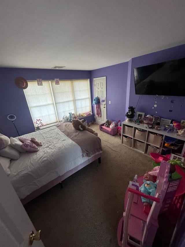 view of carpeted bedroom