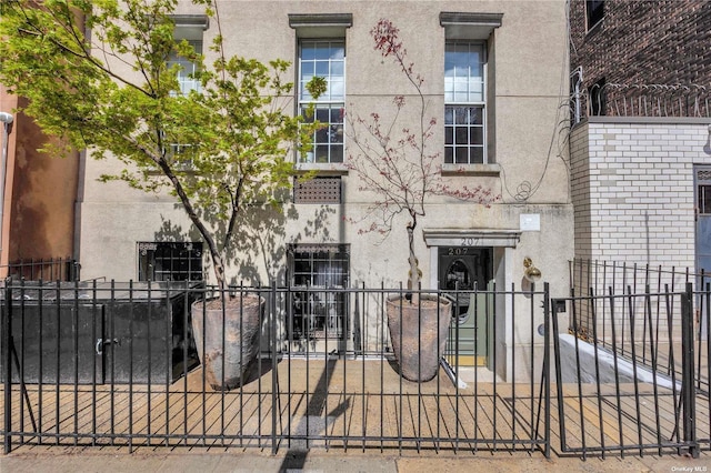 207 W 21st Unit 1, New York Manhattan, NY 10011 - exterior space