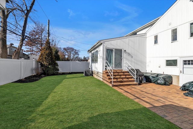 view of yard with a patio area