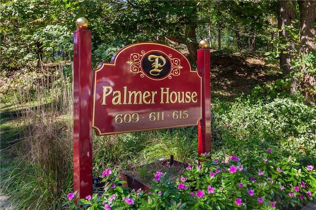 view of community / neighborhood sign