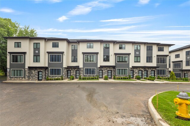 17 Lazer Ct Unit 202, Spring Valley, NY 10977
