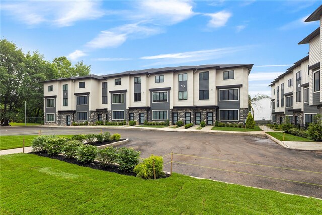 17 Lazer Ct Unit 202, Spring Valley, NY 10977