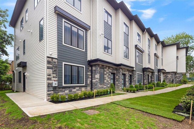 17 Lazer Ct Unit 202, Spring Valley, NY 10977