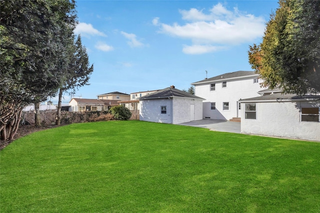 view of yard with a patio area