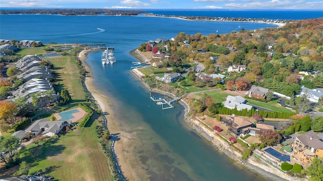 9 Porpoise Ct, Northport, NY 11768 - photo 1