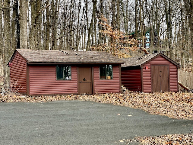 view of outbuilding