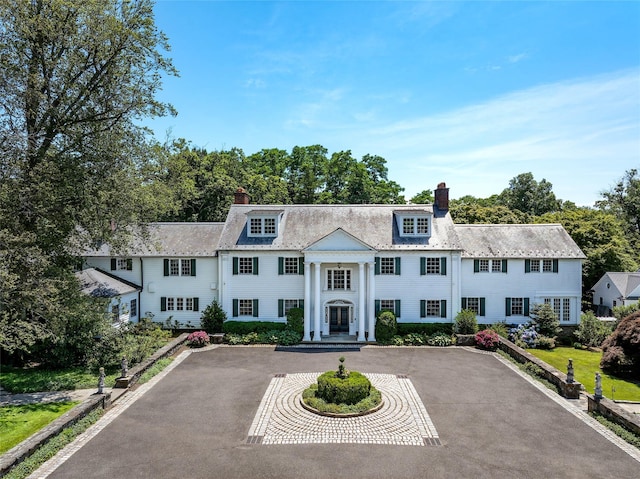 view of front of house