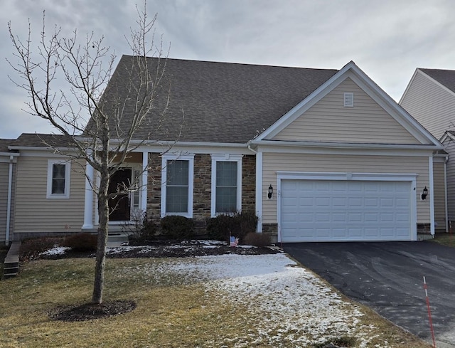 view of front facade featuring a garage