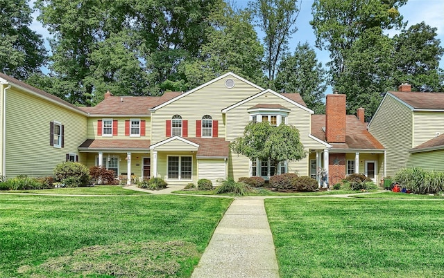 view of front facade with a front lawn