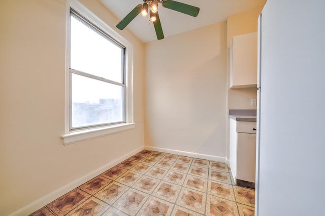 empty room with ceiling fan