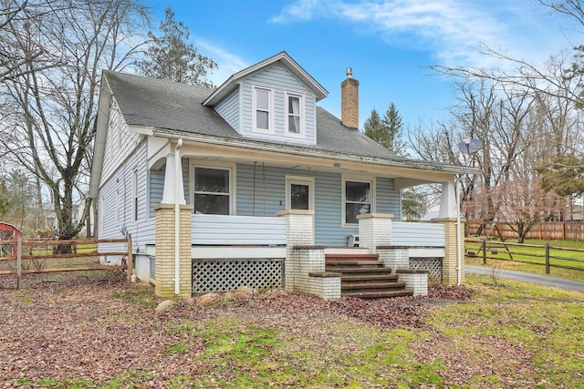 view of front of home featuring a porch