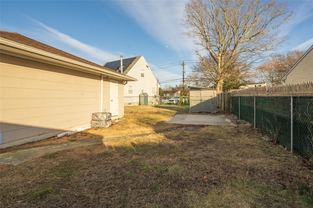 view of yard with a patio area