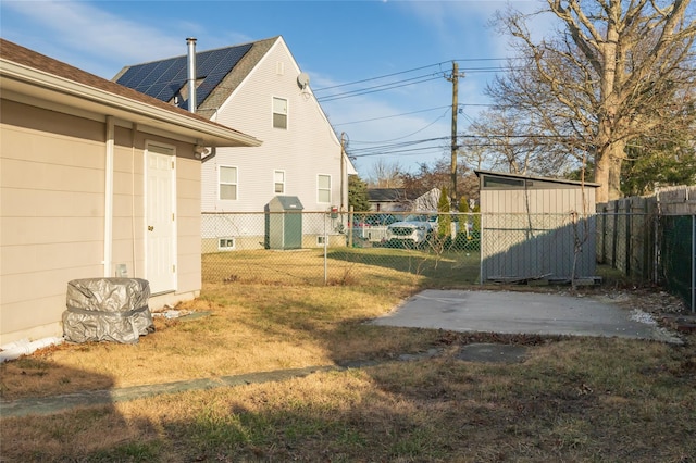 view of yard with a patio