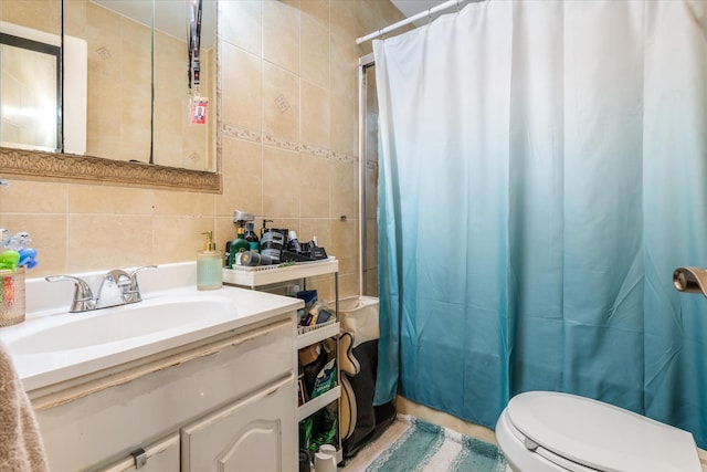 full bathroom with vanity, toilet, shower / bathtub combination with curtain, tile walls, and tasteful backsplash