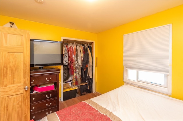 bedroom featuring a closet