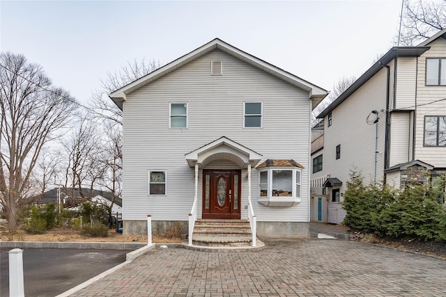 view of front of property