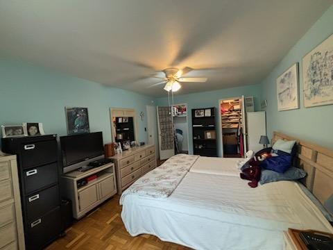 bedroom featuring ceiling fan