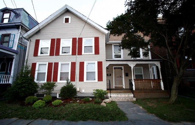 view of front facade featuring a porch